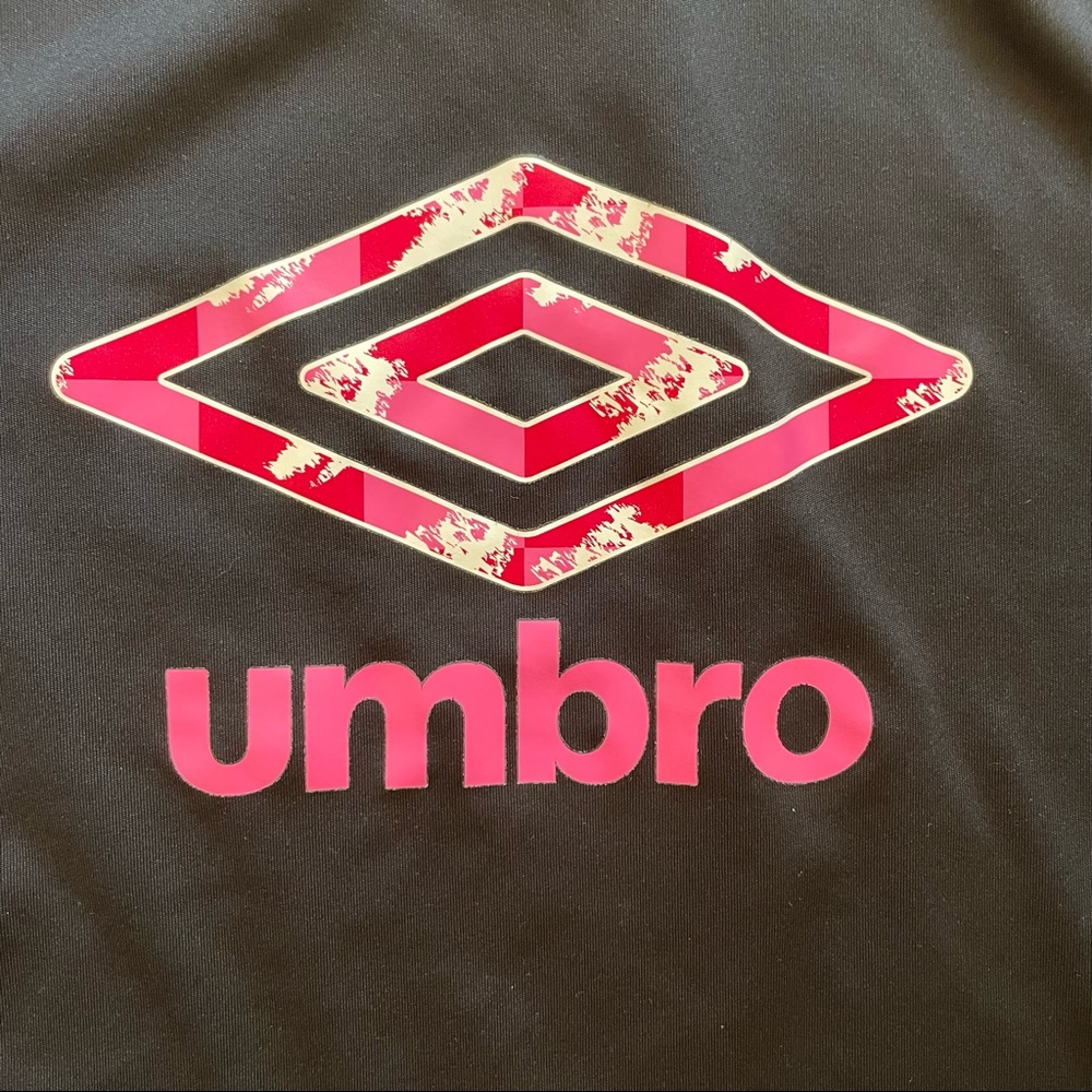 Umbro girl athletic tee, black and pink, sz kids XS. - Picture 3 of 4